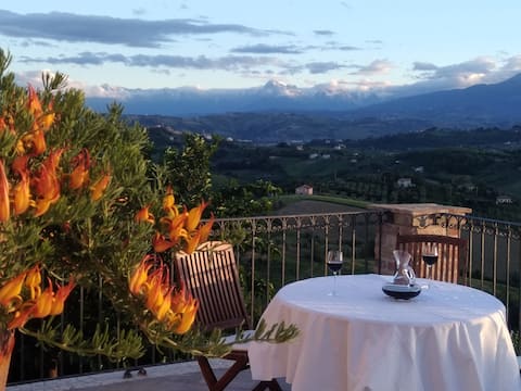 Top performing Airbnb: Charmantes Apartment in traumhafter Hügellage in Ascoli Piceno