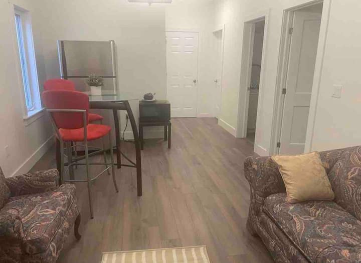 Cozy Apartment In Bedford. - Halifax, NS, Canada
