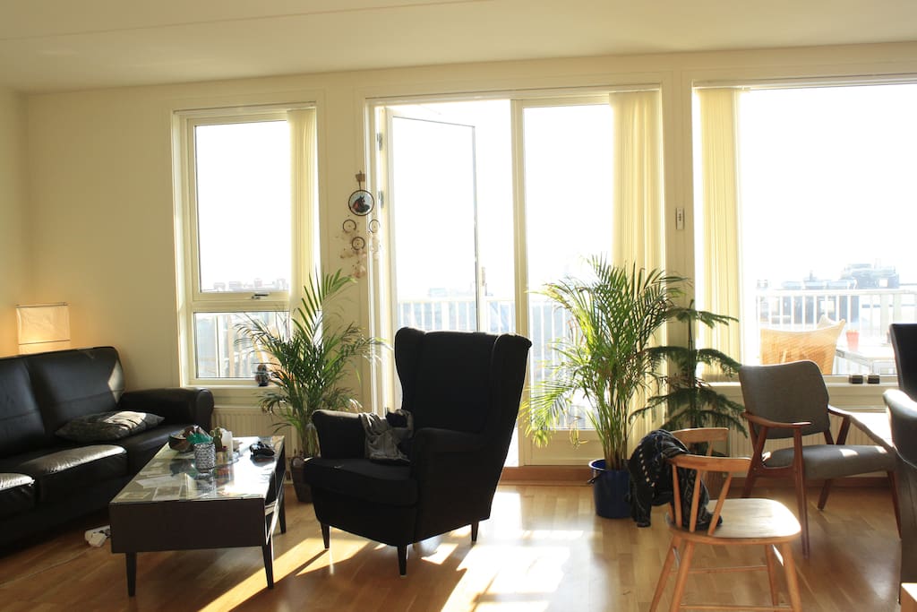 Living room. Use as you like.