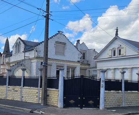 Atypical accommodation in the heart of Soissons