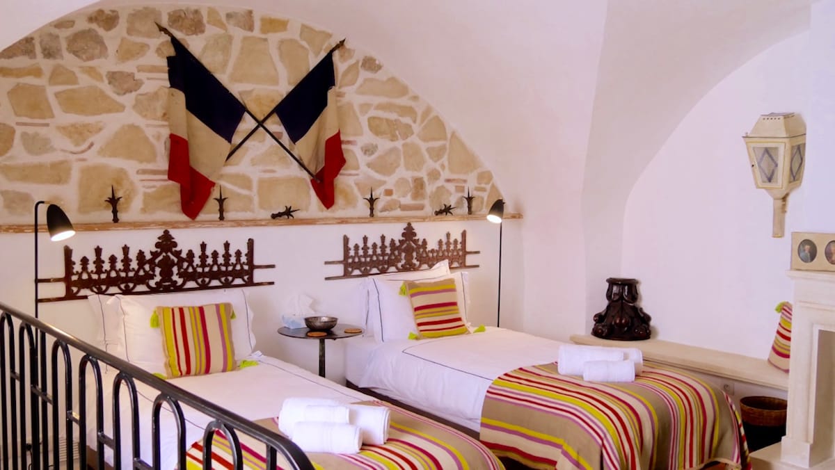 Ბინა ნომერი 2 ერთადგილიანი საწოლით