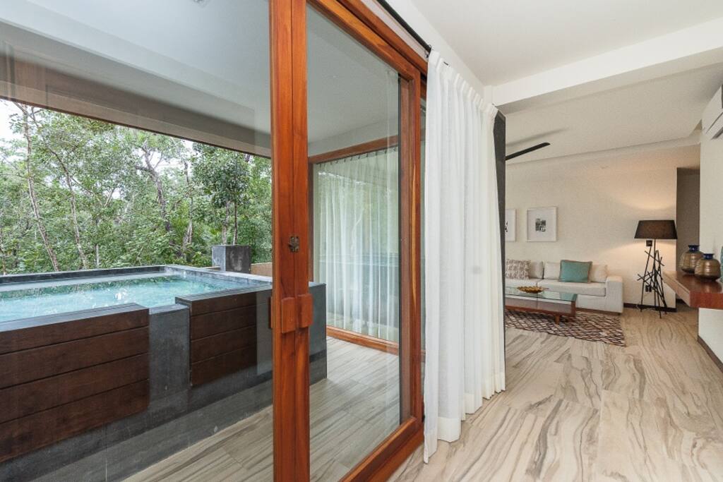 Piscina privada in-out
