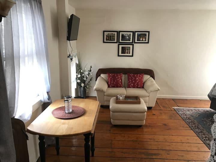 1, Studio Apartment in Historic Building Apartments for Rent in