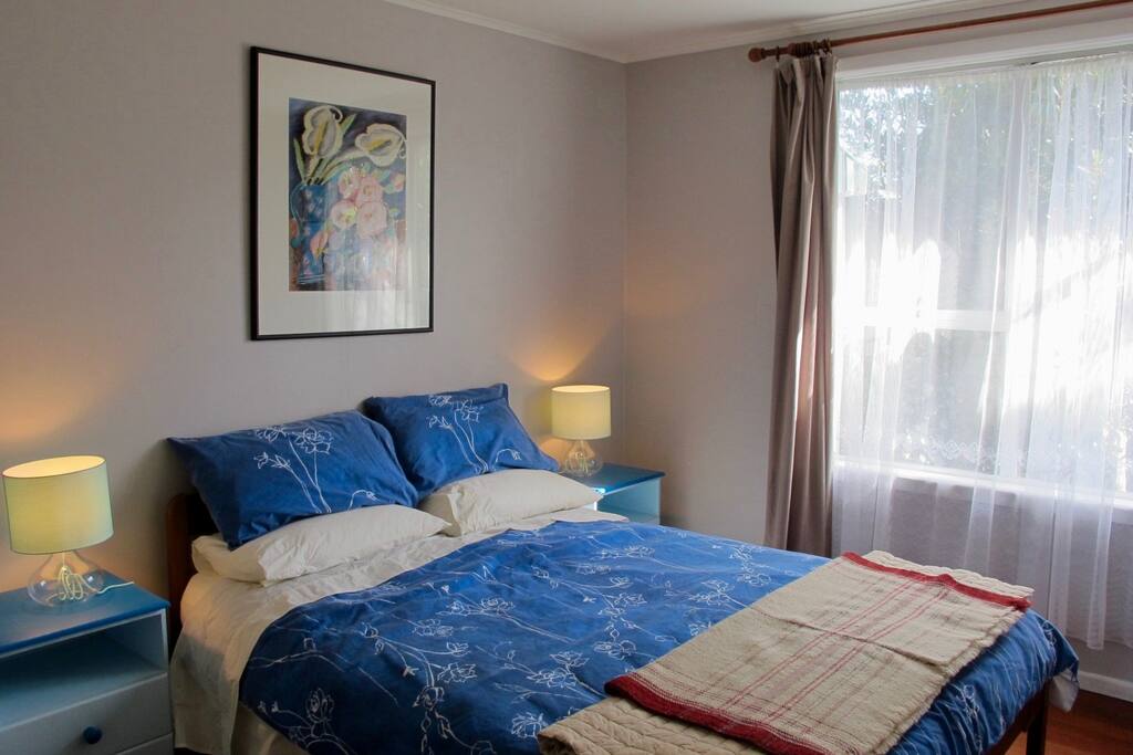 Guest bedroom