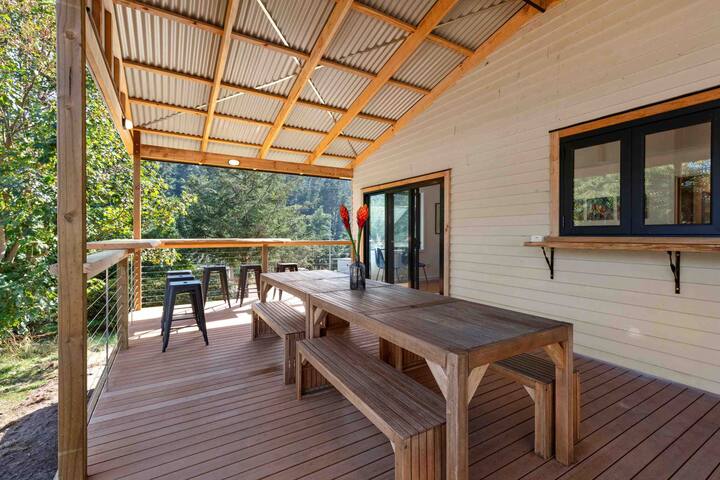 The CURE at Derby – The Doctors Residence. Main St gallery image 5