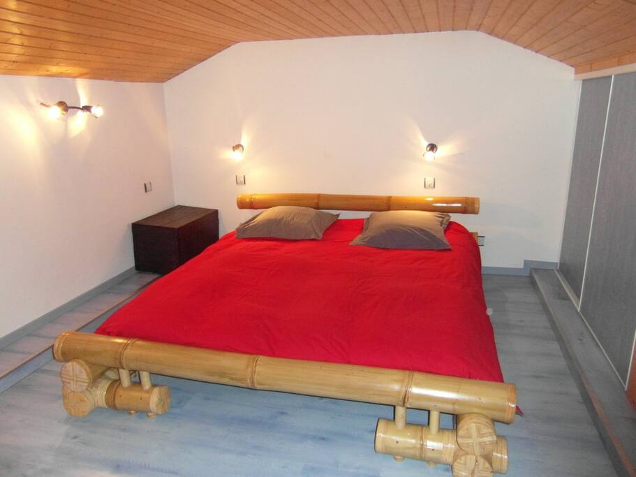 Chambre avec lit bambou 160