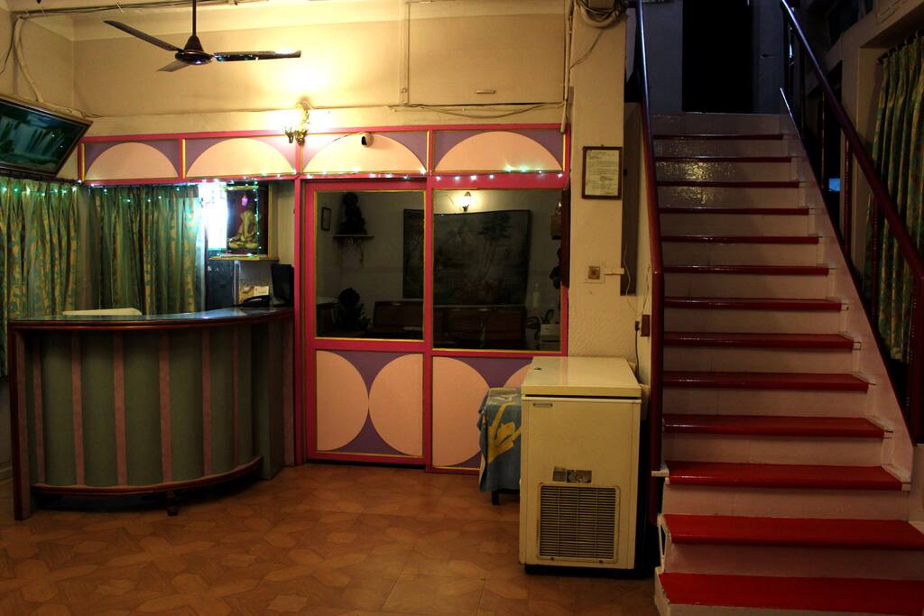 Reception desk in Main Lobby on 2nd Floor