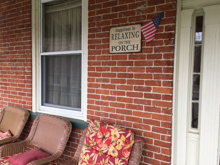 Relax on the Grand Front Porch over looking the Creek
