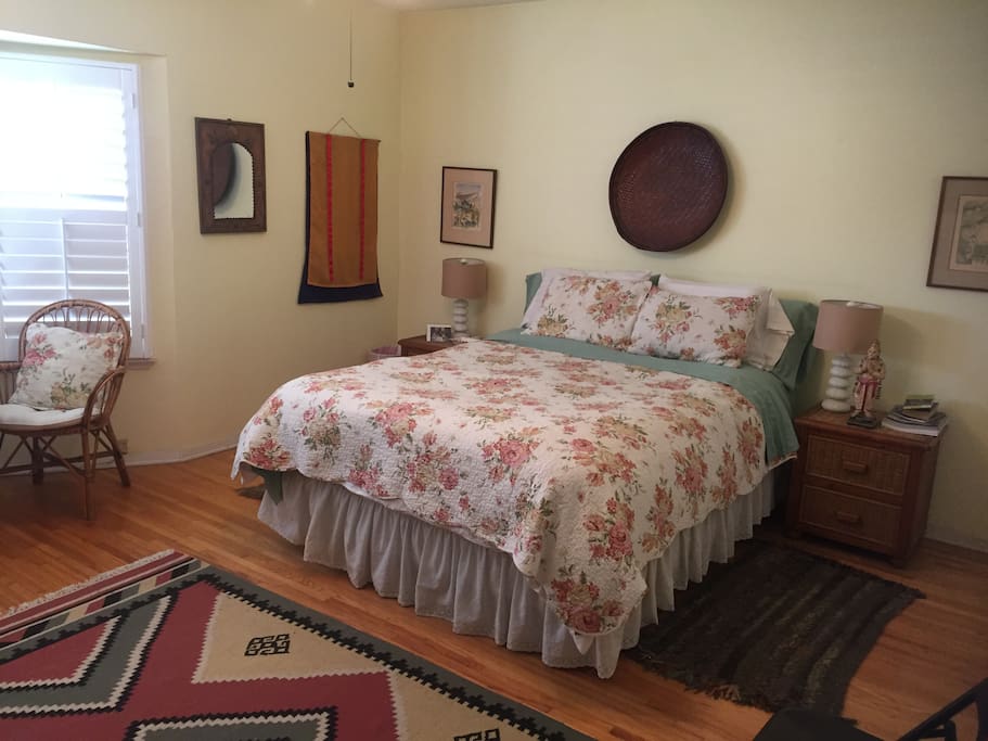 queen size bed