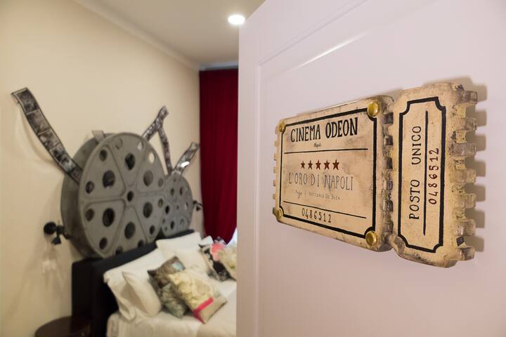 Appartamento di lusso a Chiaia gallery image 3