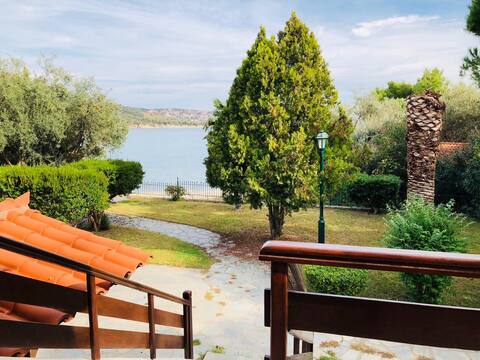Spacious villa at the beach front with garden