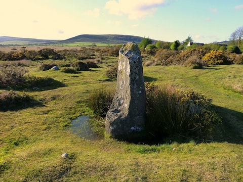 Moorshed for simple living-1 guest very low price