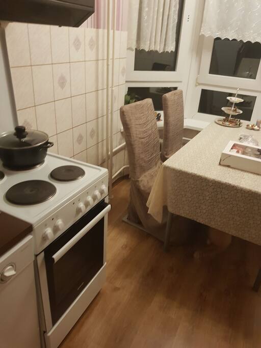 küche zum essen und selber kochen