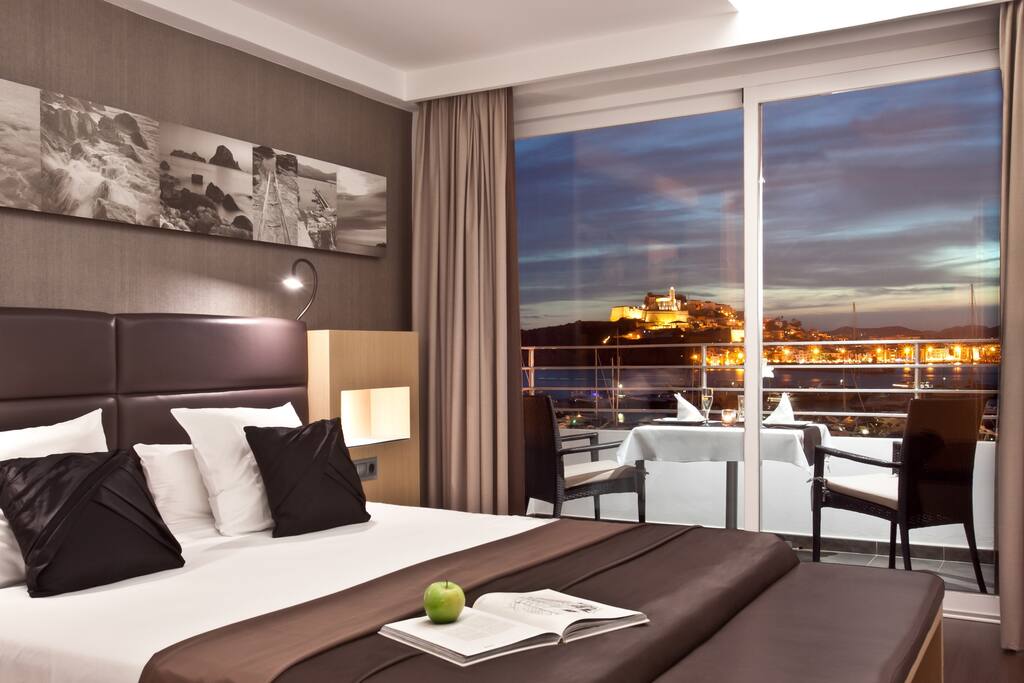 Suite Dalt Vila with frontal Sea View, OD Smart and airport transfer complementary 2