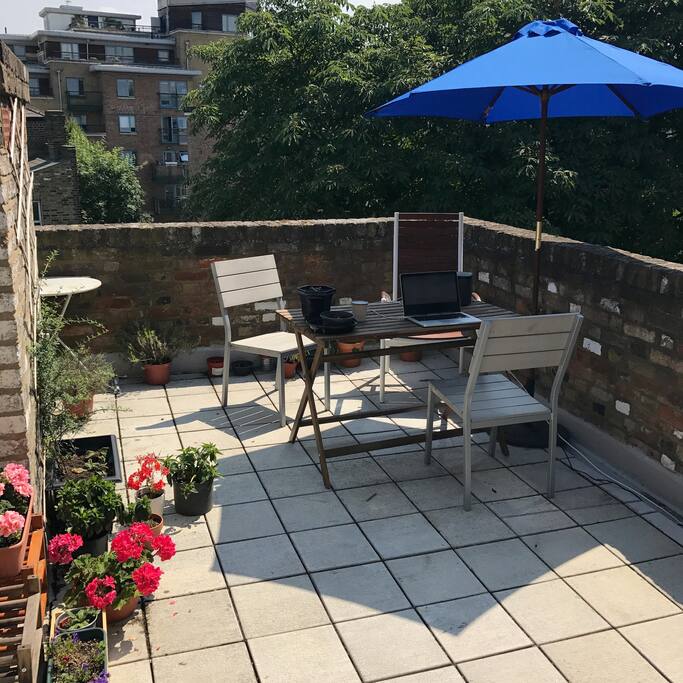 Private south facing terrace (with barbecue). Sun all day long weather permitting!