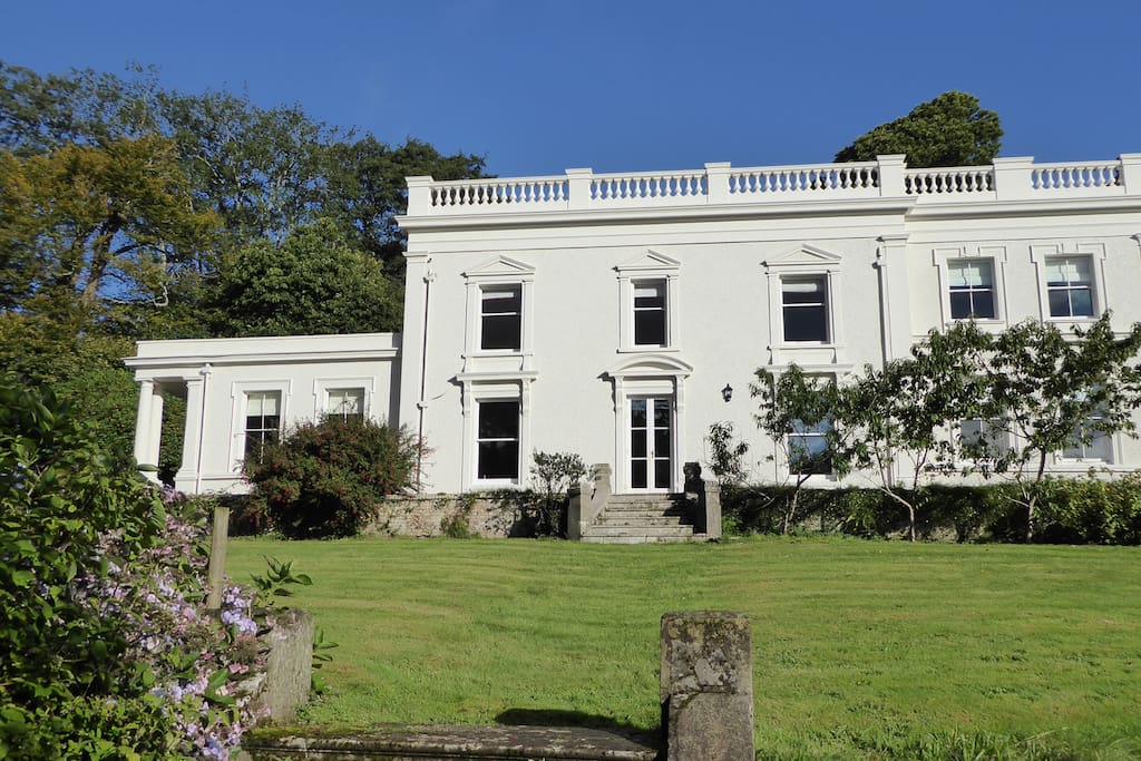 Stunning south facing facade overlooking beautiful gardens