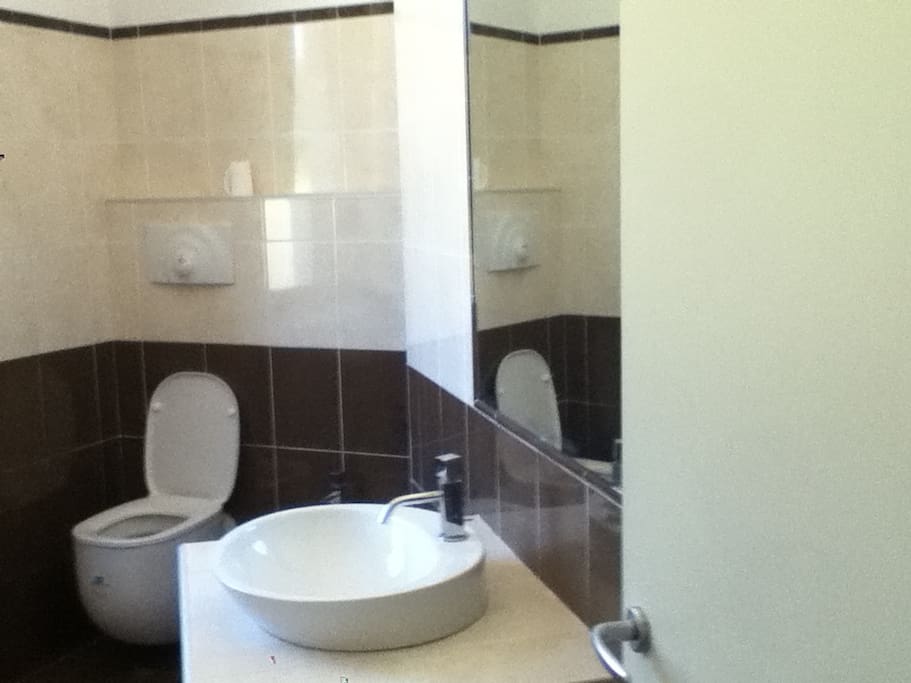 bellissimo bagno con vasca ad uso esclusivo