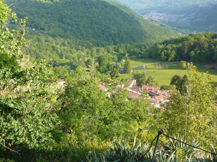 vista del paese dal monte Bedeia