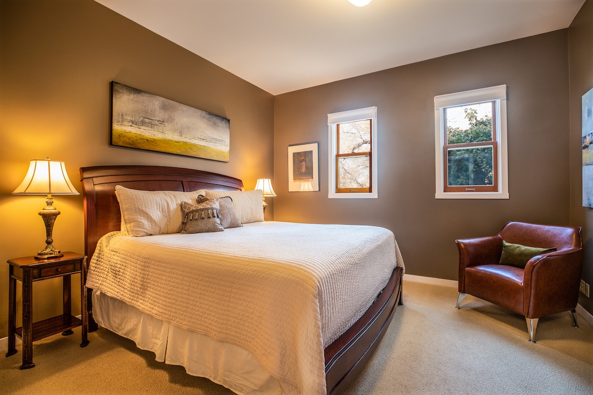 Hlavná spálňa s manželskou posteľou King