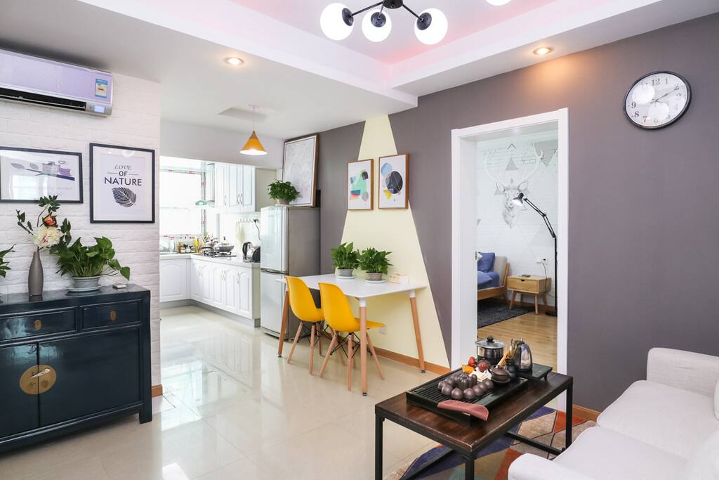 这个小屋温馨吧