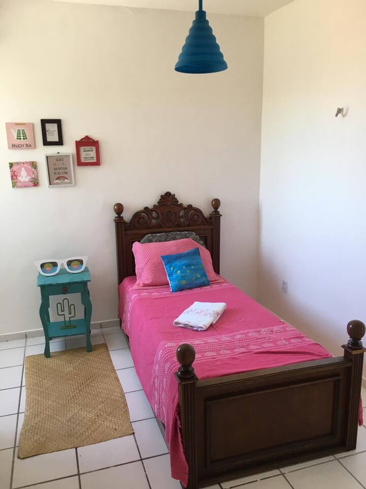 Habitación 3 - individual ( 3 camas )