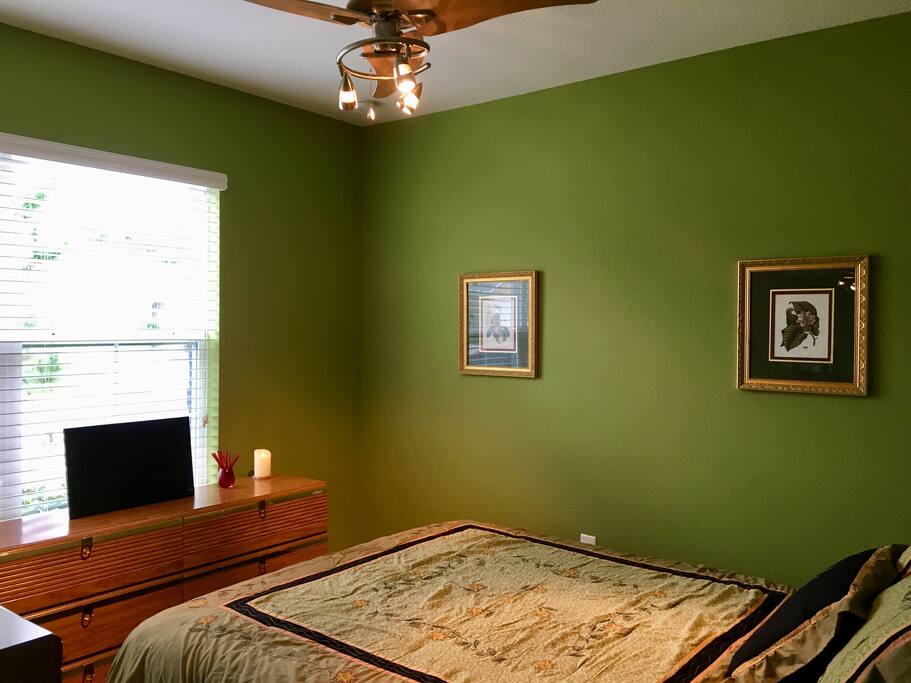 Queen bedroom