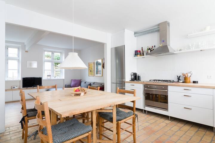 Townhouse with patio in the historical Copenhagen gallery image 4