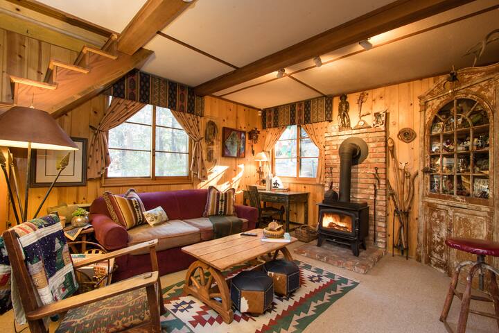 Unique Log Cabin for Two in Idyllwild, CA - Cabins for ...