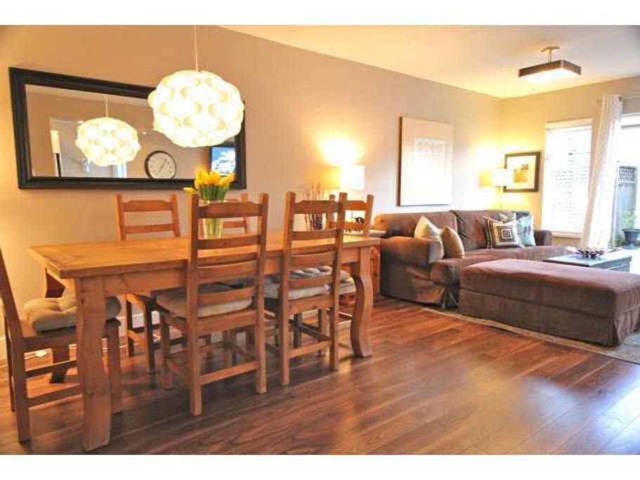 Great, spacious, open concept dining room/living room. Please note that the furniture has been updated! :)