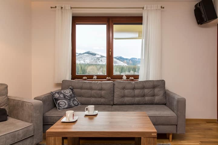 Მისაღები ოთახი.