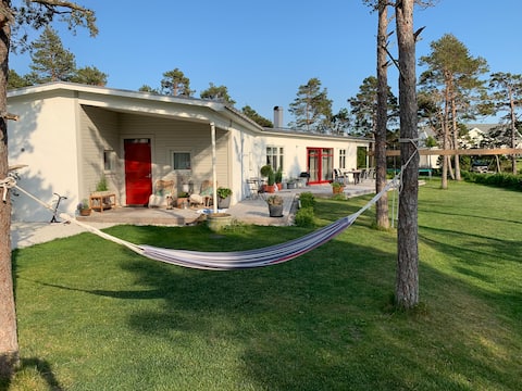 Lovely one-story villa in cozy Visby area.