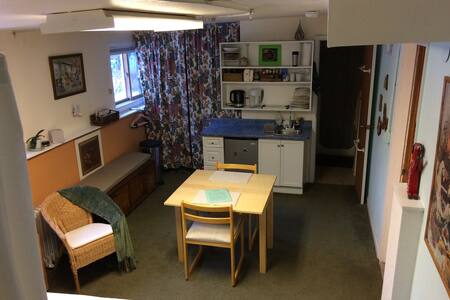 Cozy North Boulder Nest