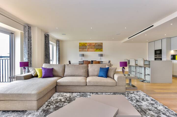 Luxury 3 bed 3 bath flat NW London gallery image 2