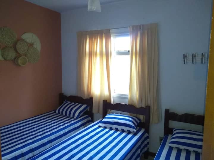 Habitación con 3 camas individuales