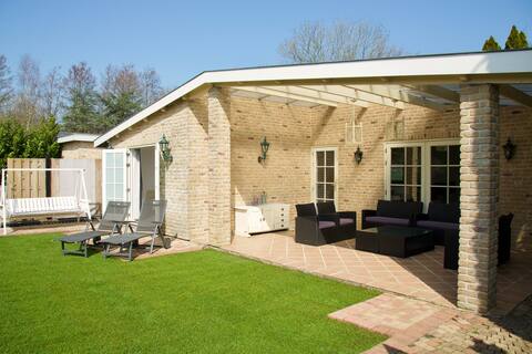 Bungalow Amsterdam Haarlem with sauna