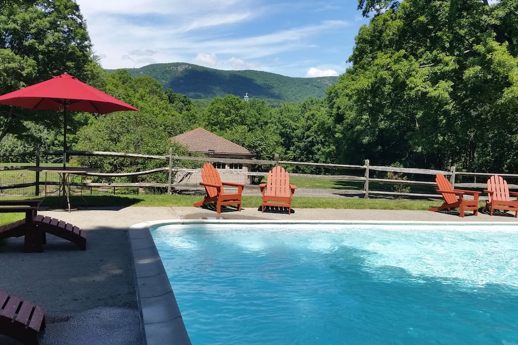 View from the pool to Schofield Ridge