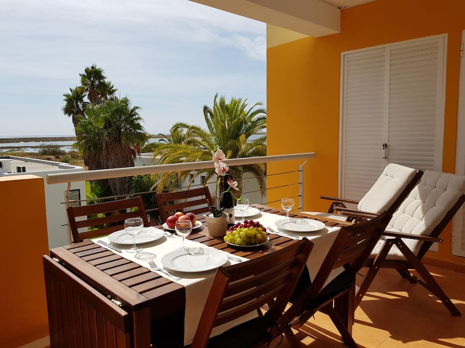 A relaxing balcony with a great view over the sea