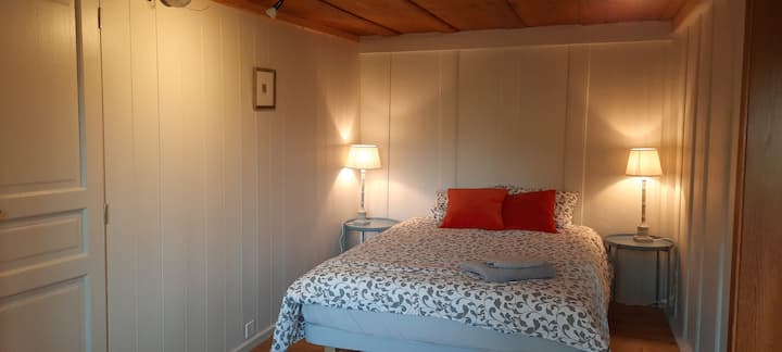 Chambre 4 (communicante avec chambre 3 et 5)