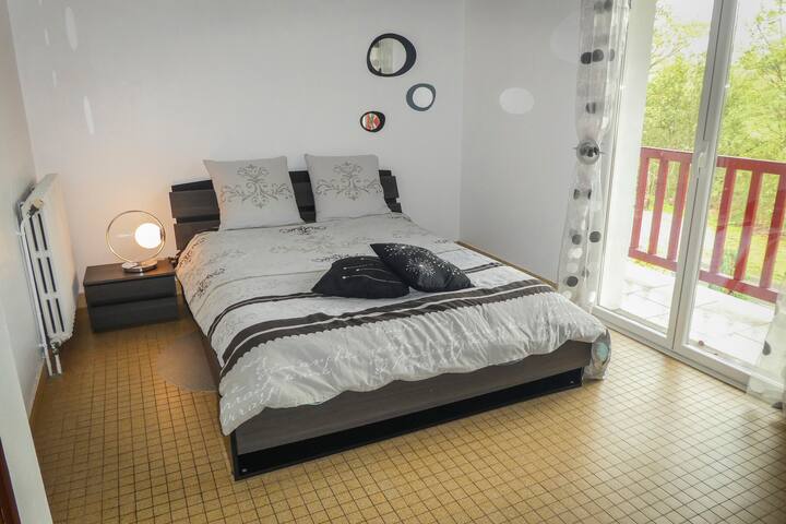 Chambre 4
 "Bista eder"