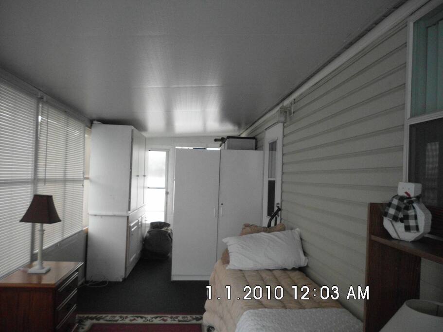 30 foot porch under air