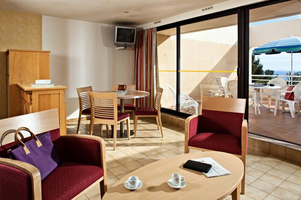 Studio 4 pers vue mer
