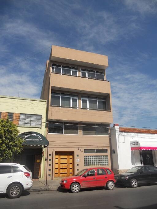 Vista de Frente de Casa Temoc