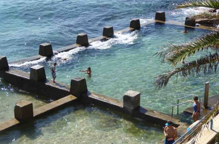 COASTAL FAMILY LUX RETREAT gallery image 2