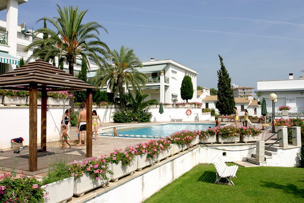 SwimmingPool