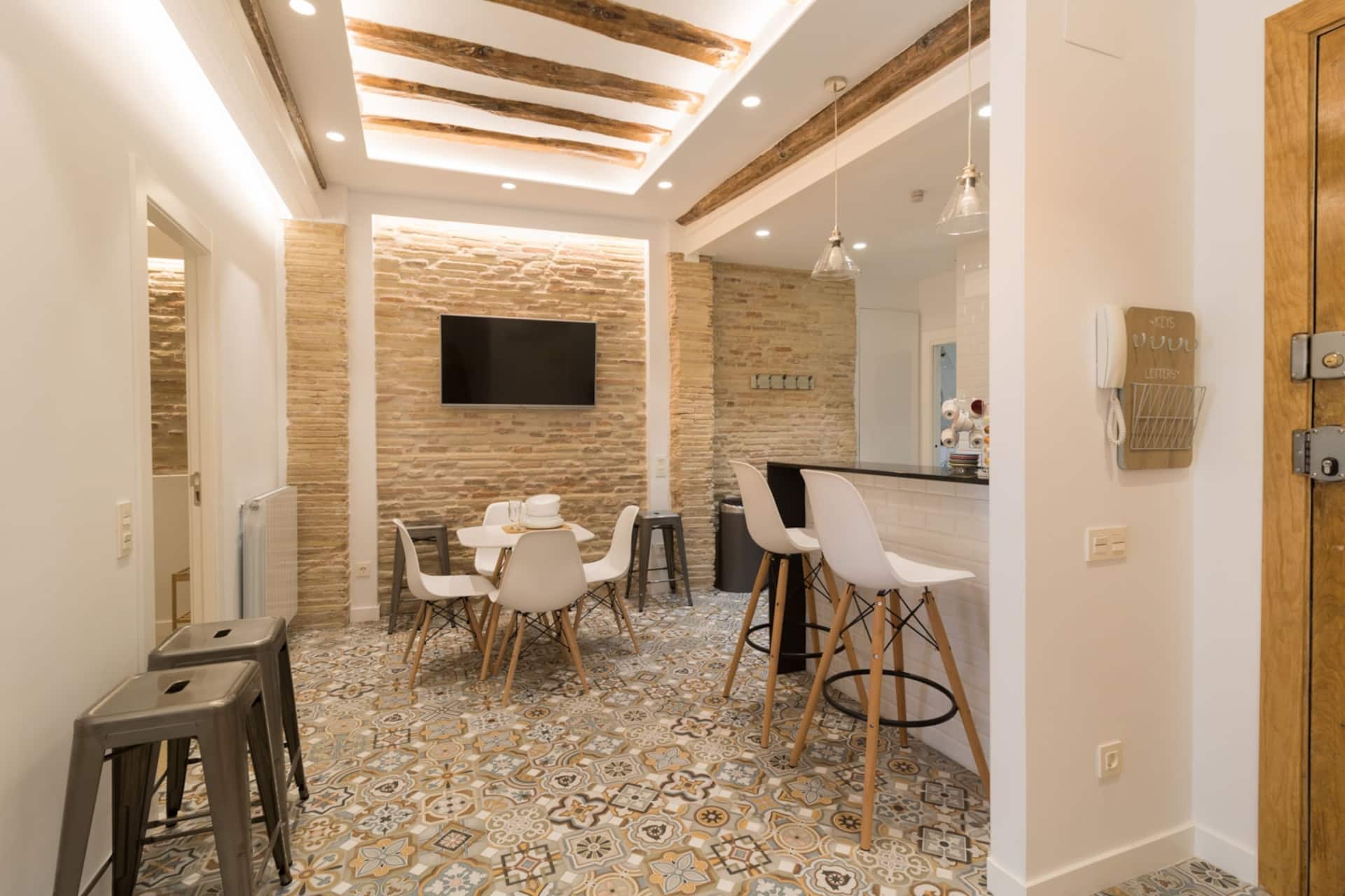 Historic Center - Calle Sagasta - 8 people max