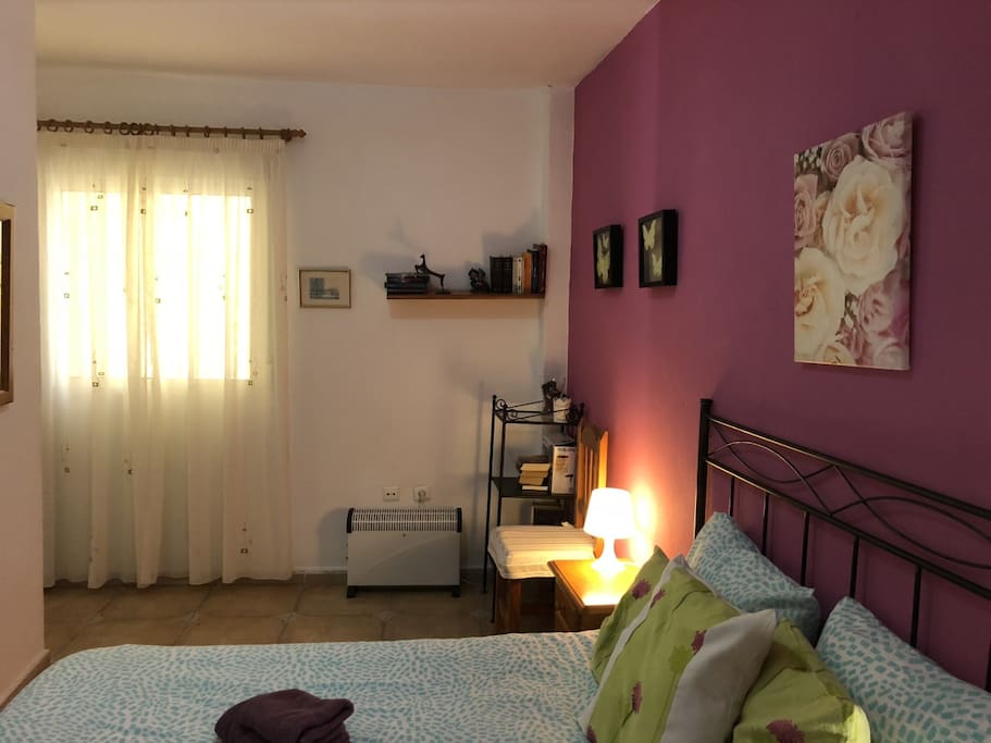 Vista general del dormitorio principal