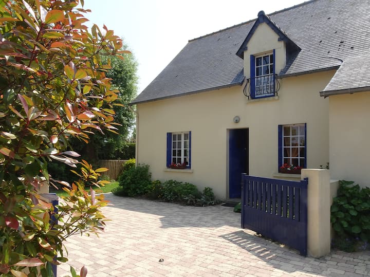 Gite La Masse Bay of Mt St Michel 15 km from St Malo Houses for Rent