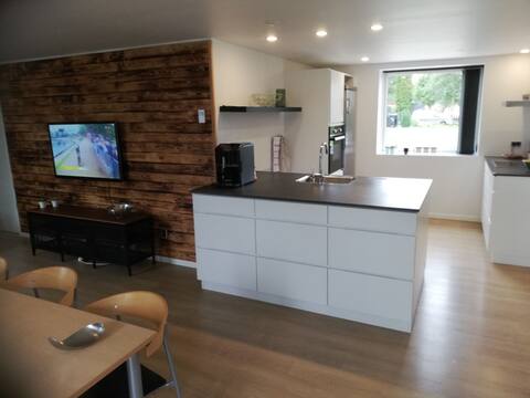 House close to the city and trade fair center