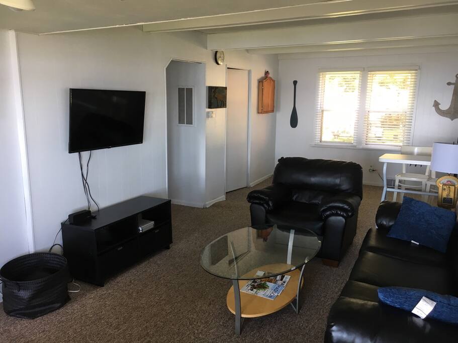 madison lake chat rooms Our beautiful cabin sits on madison lake, with 4 bedrooms, 2 full bathrooms, washer dryer, a large dining area, perfect-sized kitchen for large groups, spacious living rooms, wrap around deck and fully-equipped kitchen 75-foot sand beach for daytime and bonfire at night fish right off the dock . madison lake chat rooms Our beautiful cabin sits on madison lake, with 4 bedrooms, 2 full bathrooms, washer dryer, a large dining area, perfect-sized kitchen for large groups, spacious living rooms, wrap around deck and fully-equipped kitchen 75-foot sand beach for daytime and bonfire at night fish right off the dock .