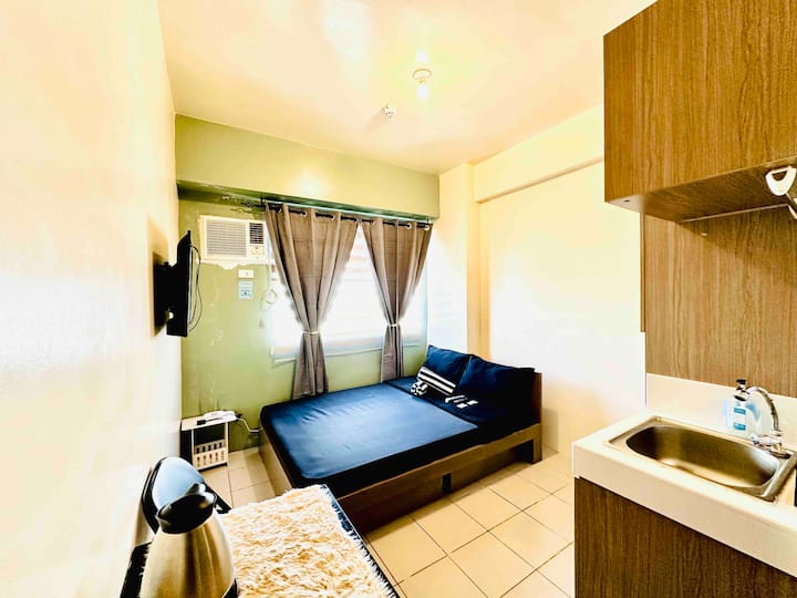 Დასასვენებელი და მყუდრო ოთახი EDSA Shang Megamall-ის ხედით

+სრული ორადგილიანი საწოლი
+ურატექსის ლეიბი
+ურატექსის ბალიშები